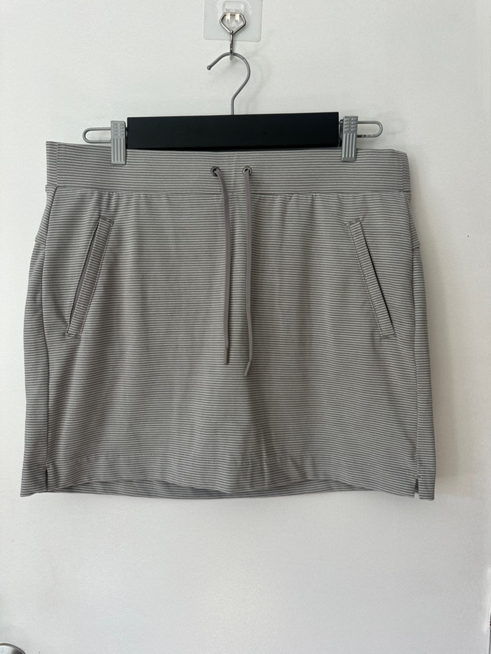 Athleta Gray Striped Active Skort with Built-In Shorts - Picture 2 of 6